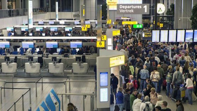  Aéroport d’Amsterdam: Des dizaines de vols annulés