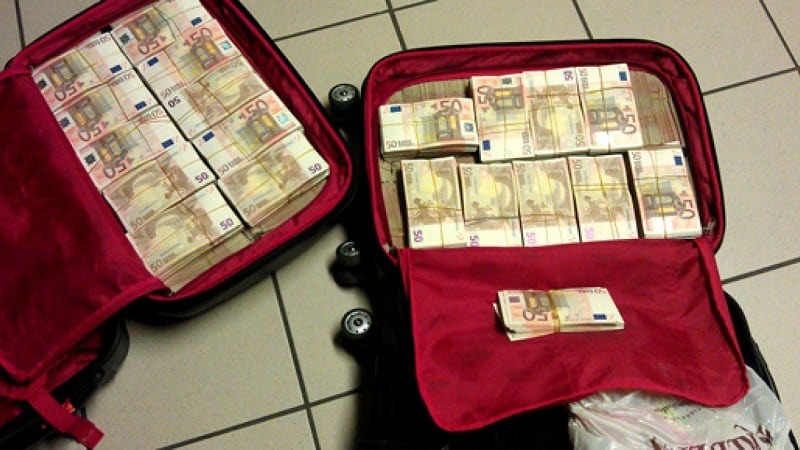  Aéroport d’Alger: Plus de 85.000 euros saisis depuis janvier