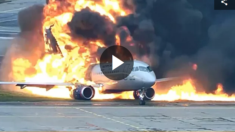  Vidéo: L’atterrissage d’urgence d’un avion se termine par un incendie