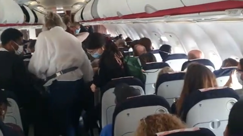  Vidéo/Un passager d’un vol d’Air France dénonce: « L’avion était bondé »