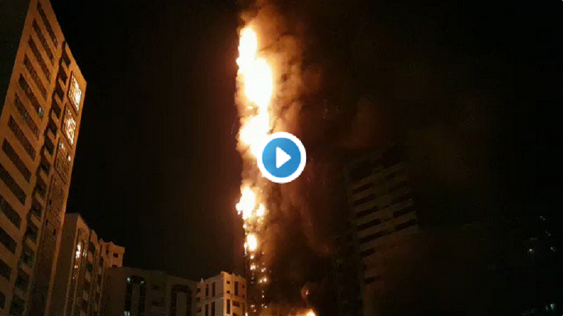  Vidéo/Émirats: Une tour de 49 étages ravagée par un impressionnant incendie
