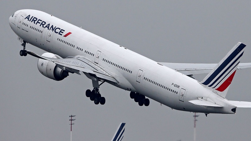  Air France: Un avion opérant un vol Paris-Alger fait demi-tour