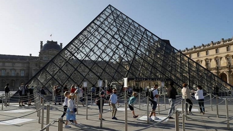 France: Réouverture du musée du Louvre