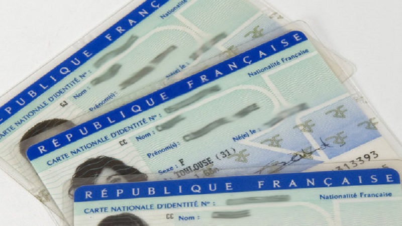  France: Plus de 2000 travailleurs étrangers naturalisés