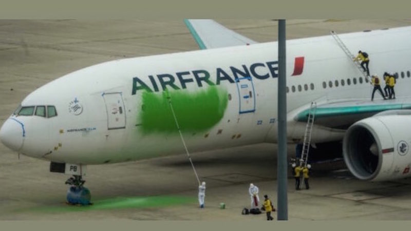  Aéroport Paris-CDG: Intrusion des militants de Grean Peace