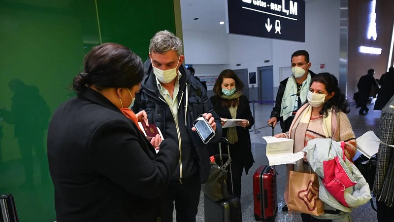  Les touristes étrangers vaccinés pourront voyager en Europe