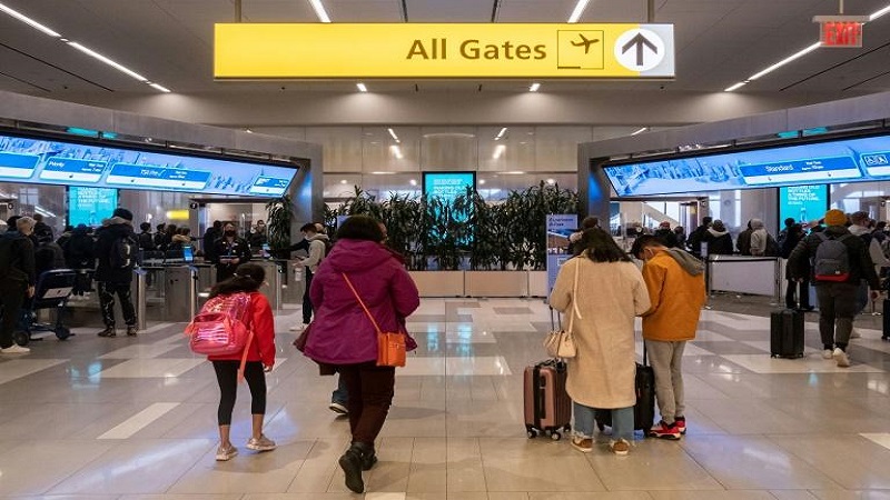  Omicron: Plus de 2000 vols annulés ce vendredi