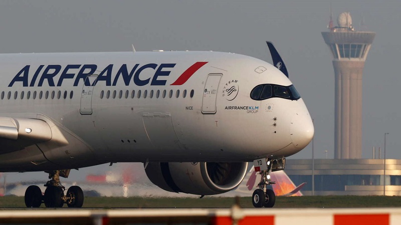  Couvre feu: Air France maintient son programme de vols