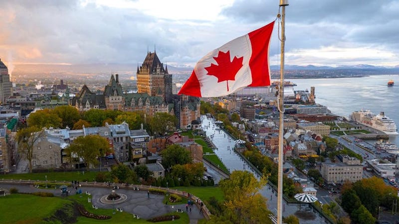  Immigration: Le Canada veut accueillir 465 000 personnes en 2023