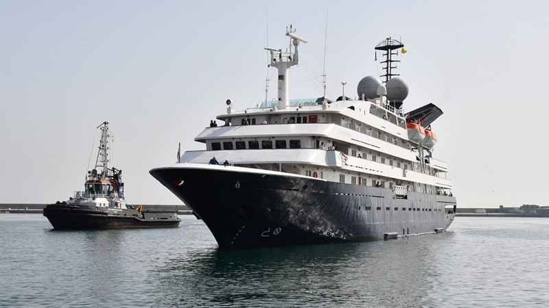  Tourisme: Un navire de croisière fait escale à Alger et Oran