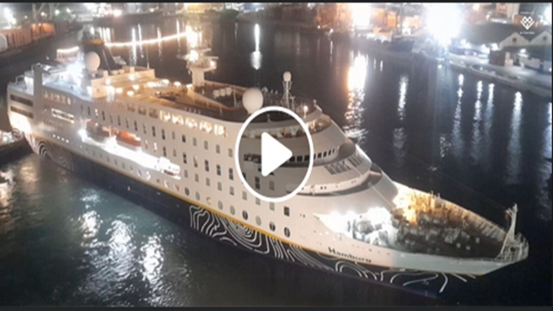  Un navire de croisière avec 365 touristes accoste au port de Skikda